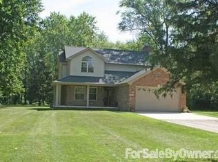 13787 Farm Rd, Van Buren Township, MI 48111