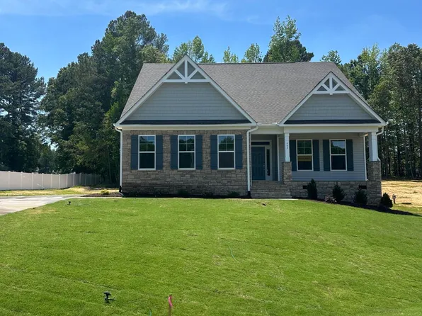447 Rising Star Dr, Clayton, NC 27520