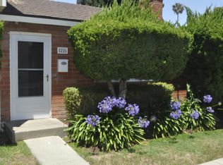 8226 Wildwood Dr, Huntington Beach, CA 92646