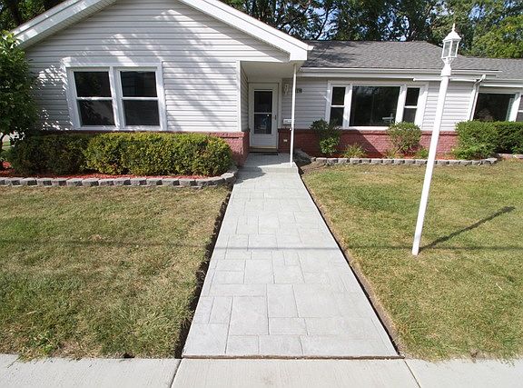 2nd image of 9841 S 53rd Ave