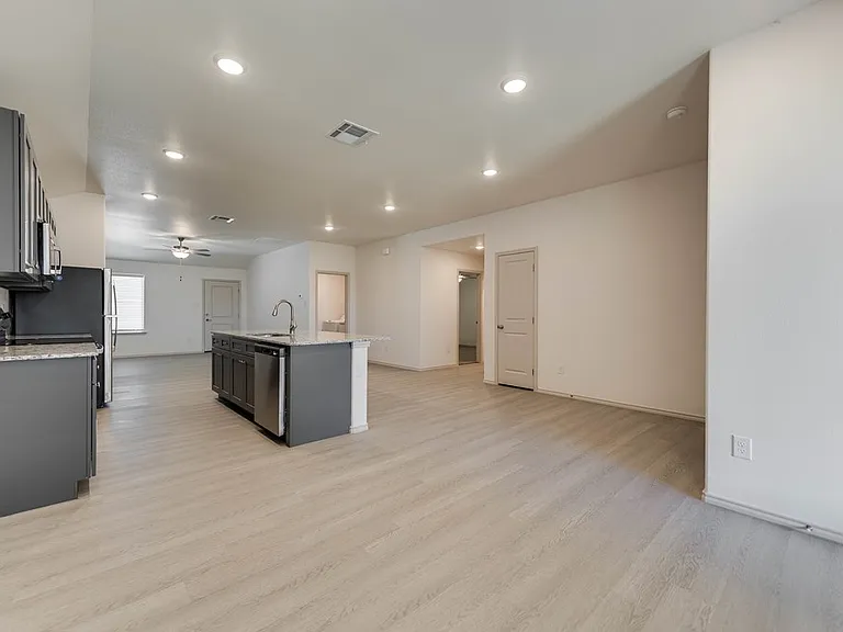 8208 E County Road 111 — Photo 9