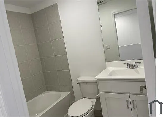 6921 Harbours Edge Ave — Photo 5