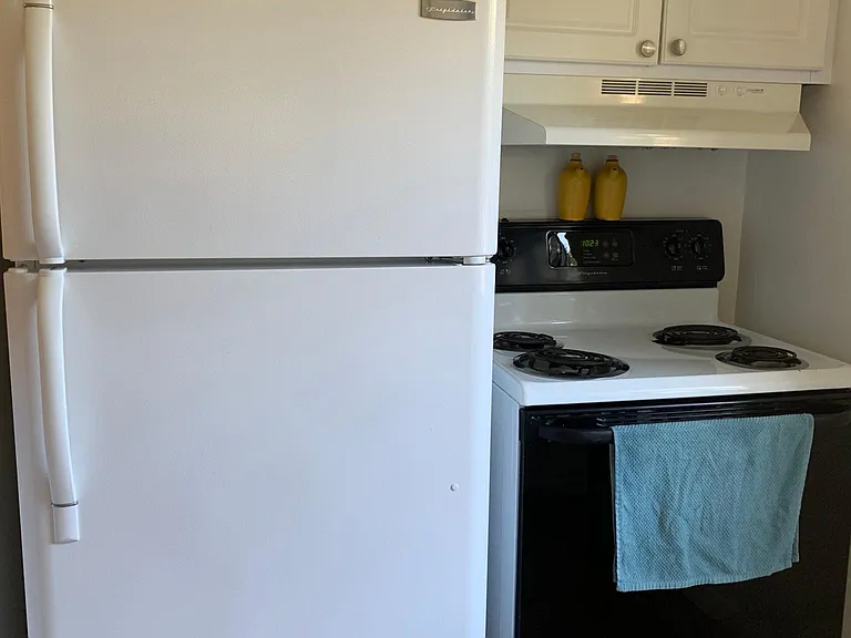 825 Clarke Ave — Photo 15