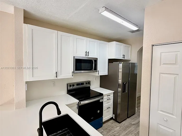 3330 NE 13th Circle Dr #11122 — Photo 12