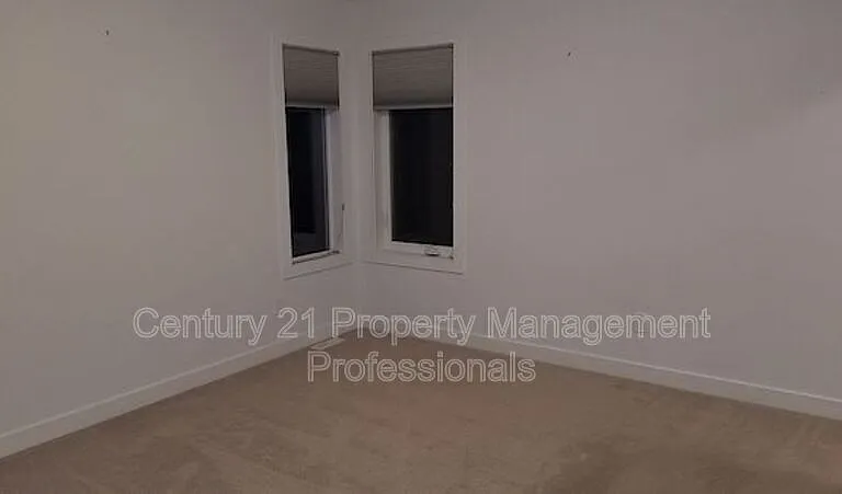 7427 106th St NW — Photo 32