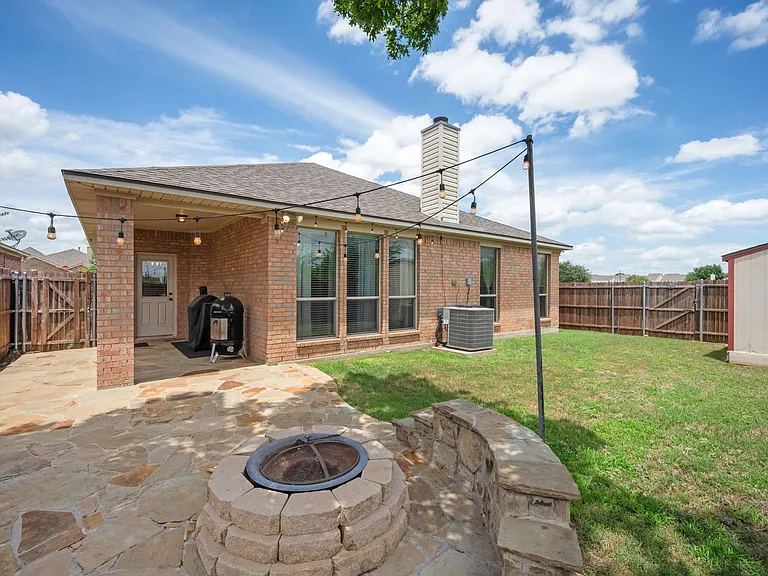 5701 Paluxy Sands Trl — Photo 4