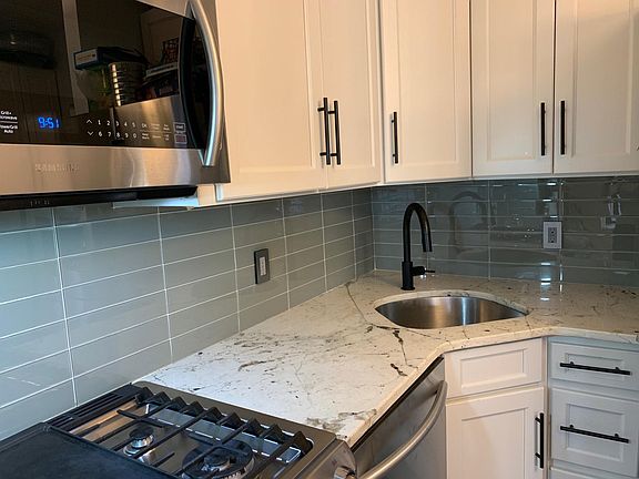 3rd image of 2600 John F Kennedy Blvd #6E05