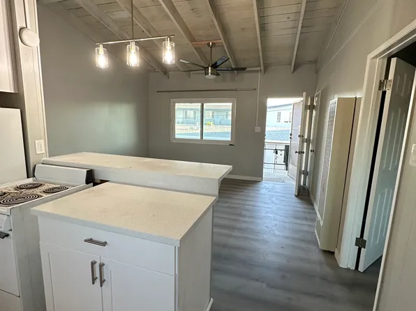 449 N Redondo Ave #B, Long Beach, CA 90814