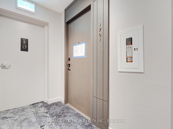 4th image of 15 Holmes Ave #1701