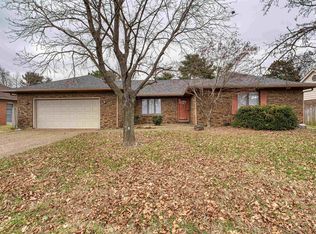 8224 E Heritage Dr, Evansville, IN 47715