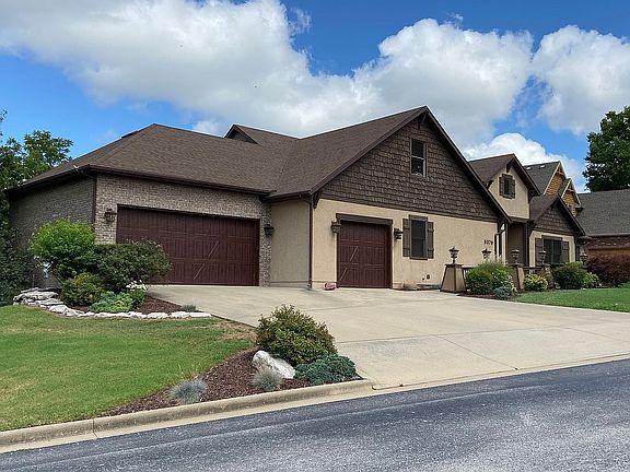 5379 S Woodfield Ave