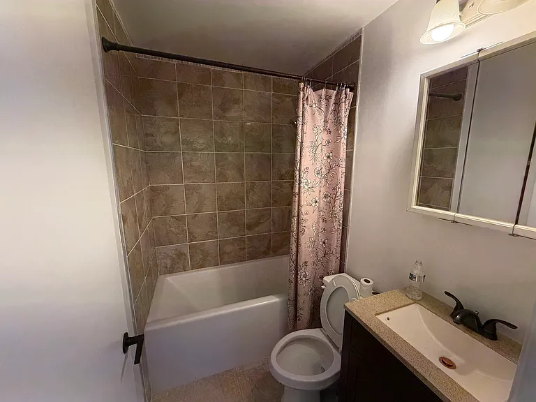 4837 W Bancroft St — Photo 35