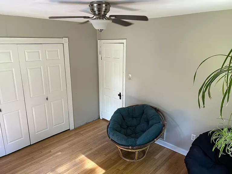 215 Ridge Ave — Photo 8