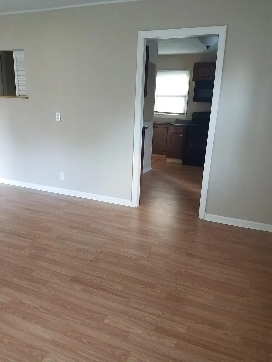 Building Photo - 2322 Englewood Ct
