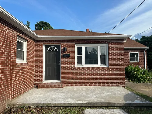 204 Clay St Photo 1