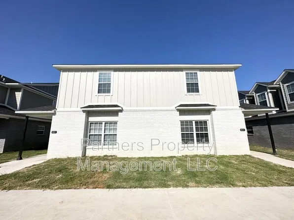 823 S Amarillo Ave #2, Fayetteville, AR 72704
