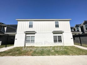 823 S Amarillo Ave, Fayetteville, AR