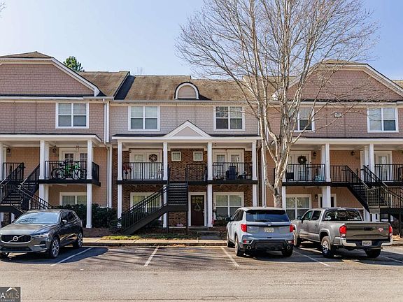 2nd image of 1035 Barnett Shoals Rd APT 725