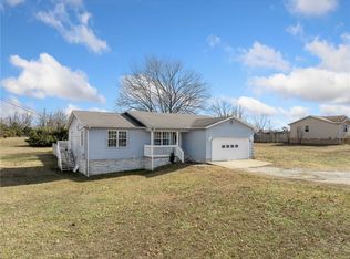 5295 Crestwood St, Harrison, AR 72601