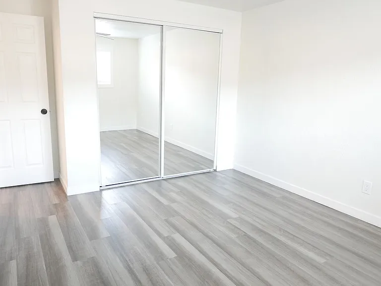 Westwood Apartments ** On-site Laundry Facilities, Off-Street Parking & Private Patio or Balcony — Photo 60