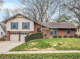 9548 Dearborn St, Overland Park, KS 66207