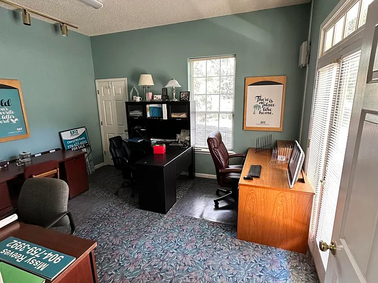 3616 Magnolia Point Blvd — Photo 5