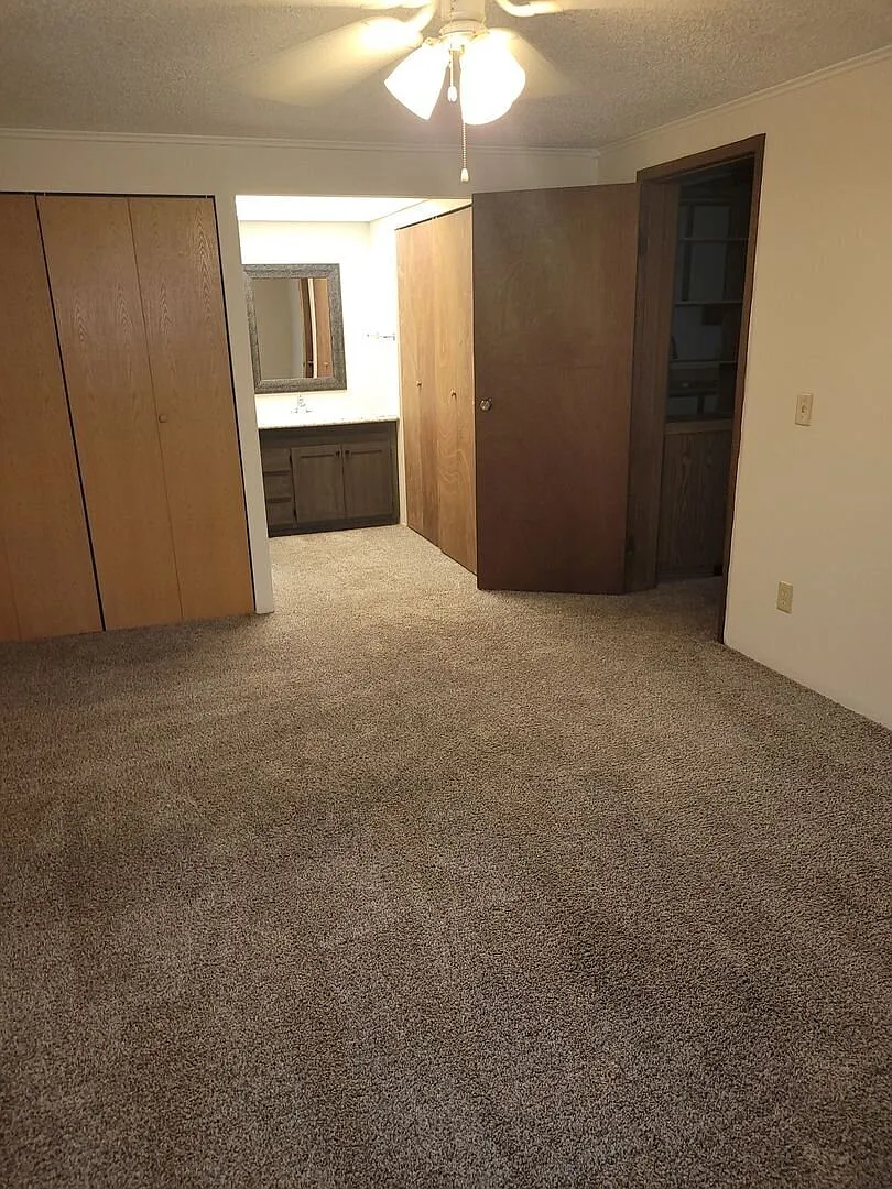 Coming soon! 2BR/2BA Under renovation! — Photo 4