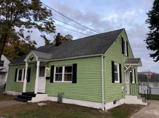 79 Blunt Rd, Springfield, MA 01109