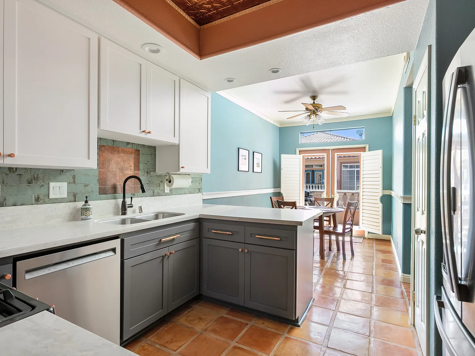 3 bed, 1297 sqft, $7,600 — Photo 3