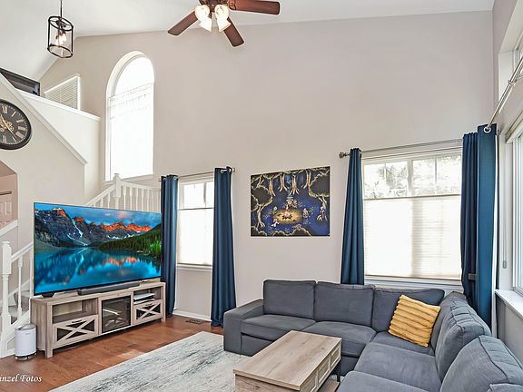 3rd image of 2713 Odlum Dr #3
