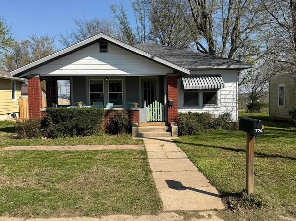 702 E Walnut St, Dawson Springs, KY 42408