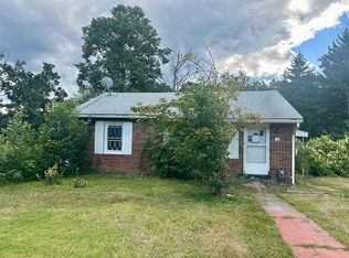 18 Longvue Cir, Ambridge, PA 15003