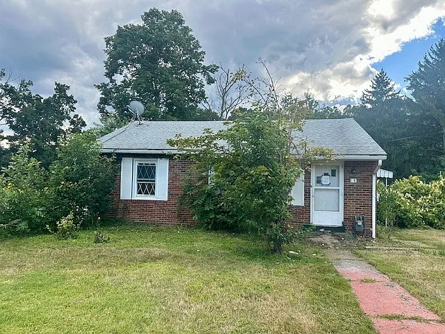 18 Longvue Cir photo 1