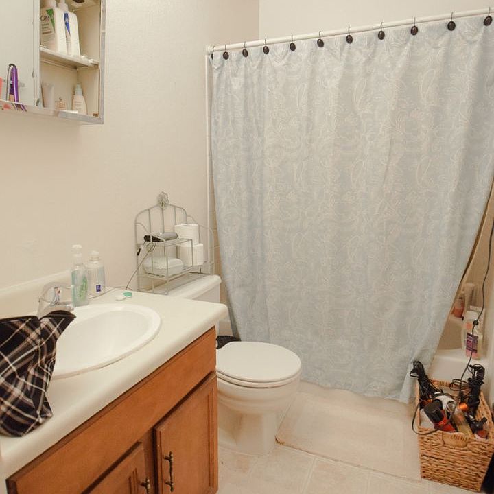 1st image of 109 Bunting Ln #201