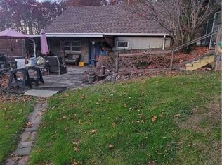 610 Mounts Rd, Washington, PA 15301