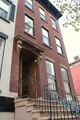 Rented by EXR | media 19