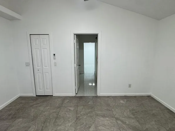 678 SW Pueblo Ter, Port Saint Lucie, FL 34953