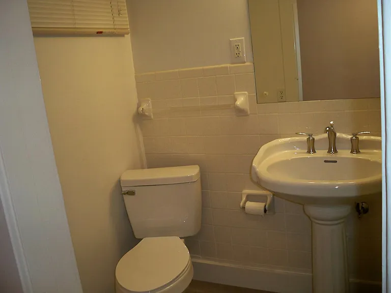 331 W Cedar St #1 — Photo 13