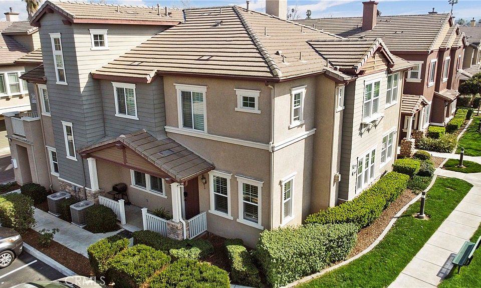1st image of 3894 Polk St