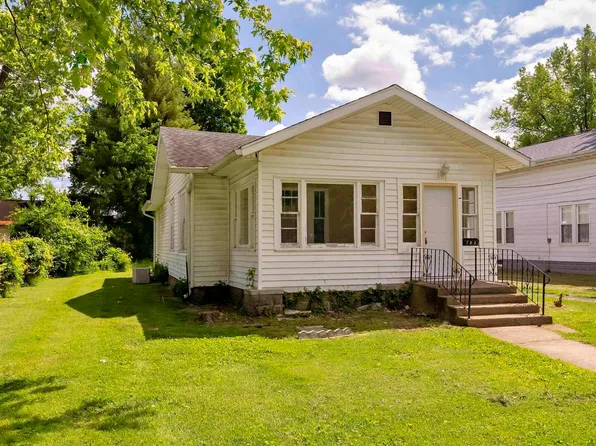 704 W Saint Louis St, West Frankfort, IL 62896