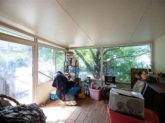 3rd image of 339 Melvin Ave