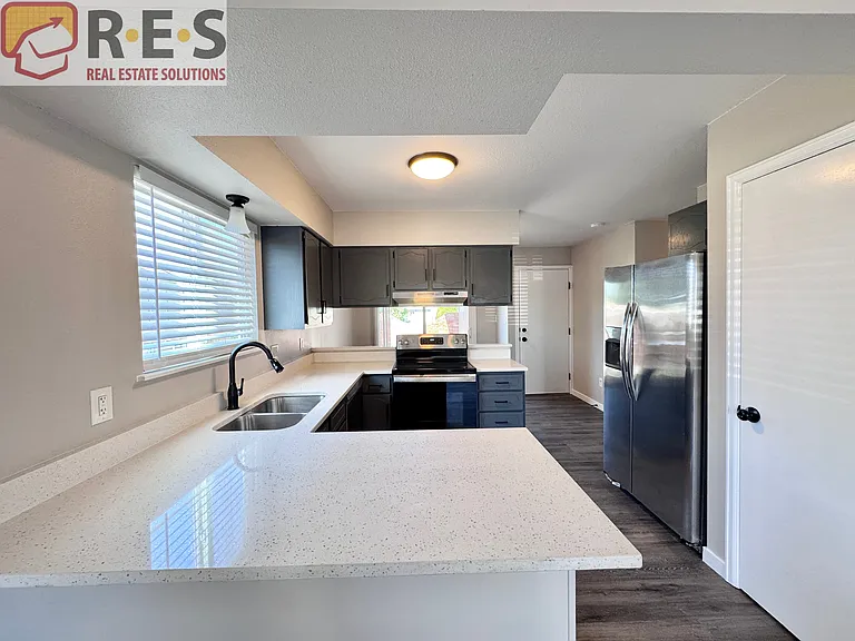 1330 Terry St — Photo 3