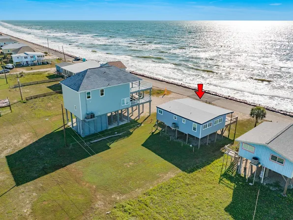 722 Beach Dr, Surfside Beach, TX 77541