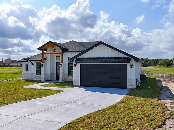 3rd image of 29022 Reynolds Dr #17