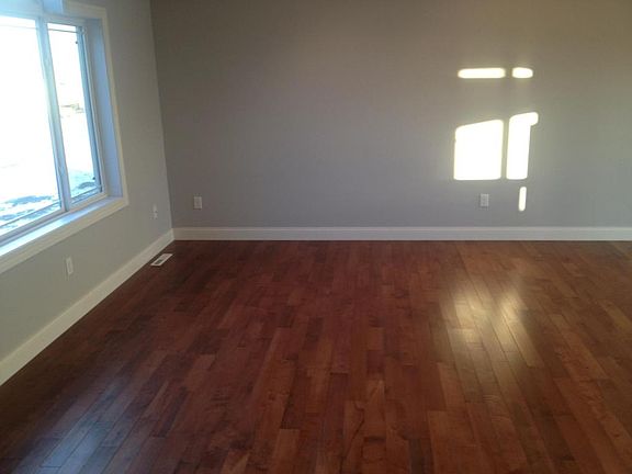 3rd image of 4137 S 32nd St