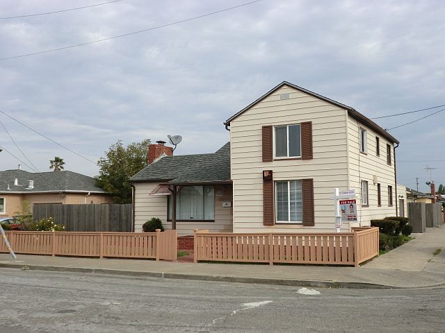 1st image of 923 29th St