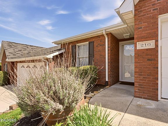 3rd image of 210 Butterfly Way