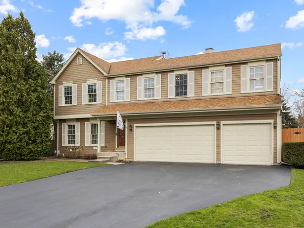 224 Saratoga Ct, Gurnee, IL 60031