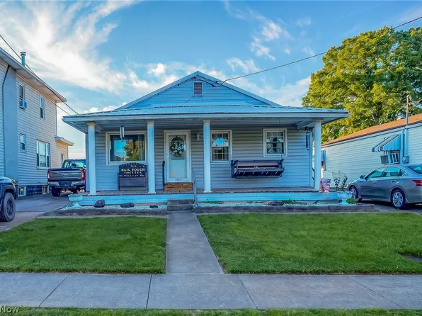 1806 Rayon Dr, Parkersburg, WV 26101
