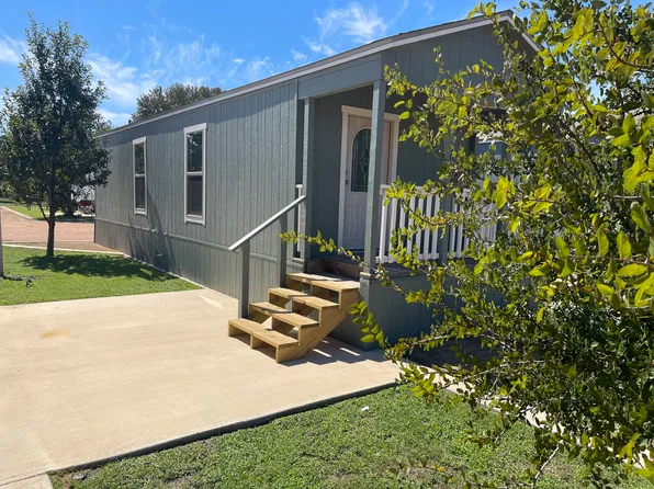 1015 Davis St #10, Kingsland, TX 78639